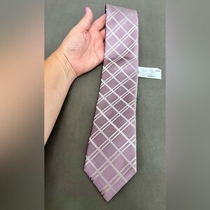NWT Calvin Klein Collection Light Purple & Ivory Silk  Tie 60” Long